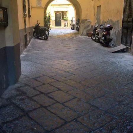 Apartment Fabrizio เนเปิลส์ ภายนอก รูปภาพ