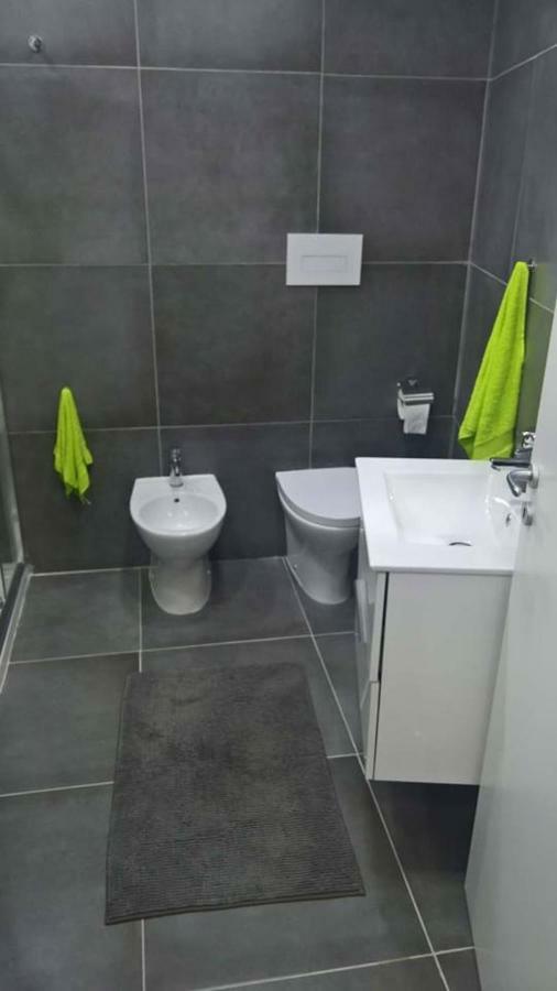 Apartment Fabrizio เนเปิลส์ ภายนอก รูปภาพ